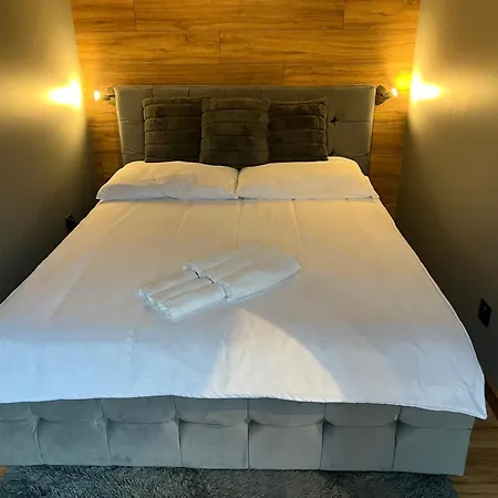 Apartament *